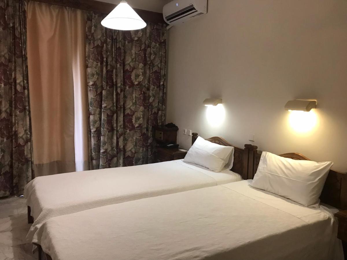 Batis Hotel Livanátai المظهر الخارجي الصورة