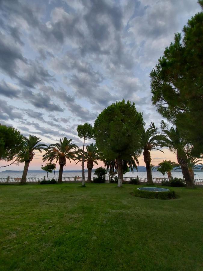 Batis Hotel Livanátai المظهر الخارجي الصورة