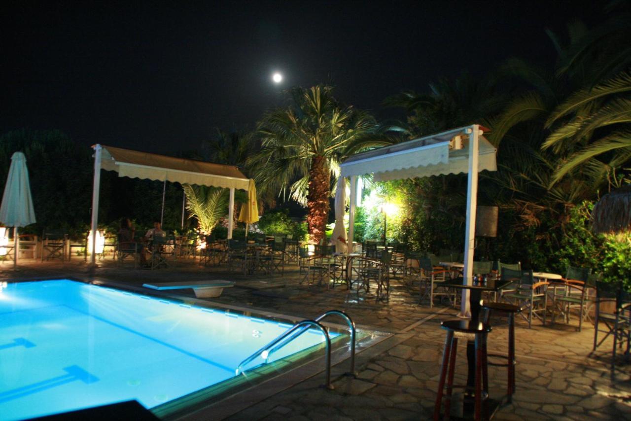 Batis Hotel Livanátai المظهر الخارجي الصورة