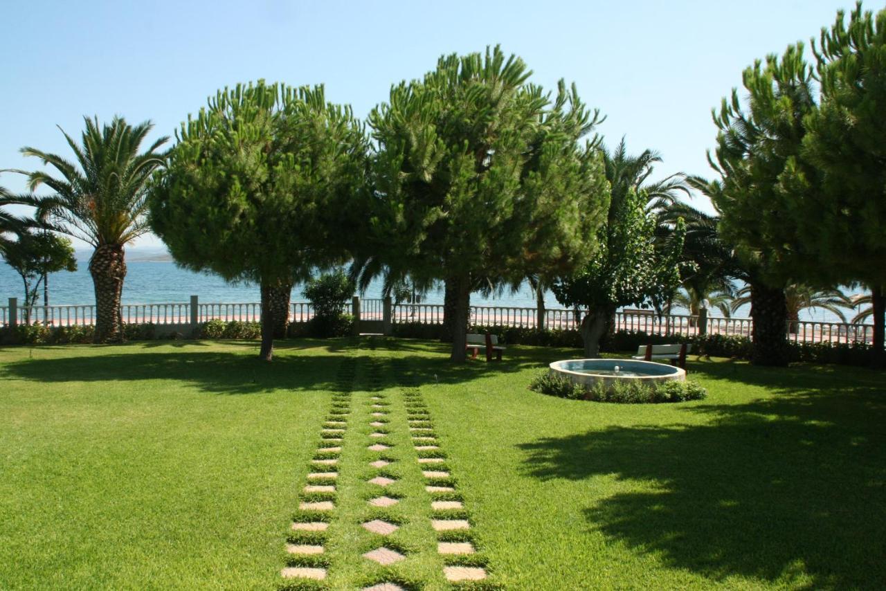 Batis Hotel Livanátai المظهر الخارجي الصورة