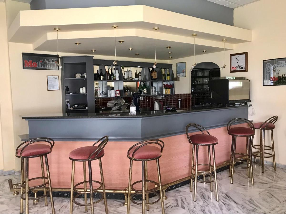 Batis Hotel Livanátai المظهر الخارجي الصورة
