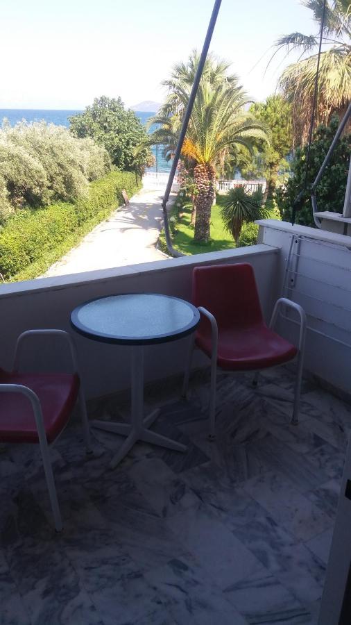 Batis Hotel Livanátai المظهر الخارجي الصورة